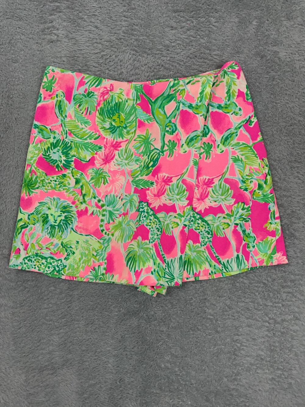 Lilly Pulitzer Wrap Shorts Womens 2 Pink Tropical Jungle Animal Print Twill